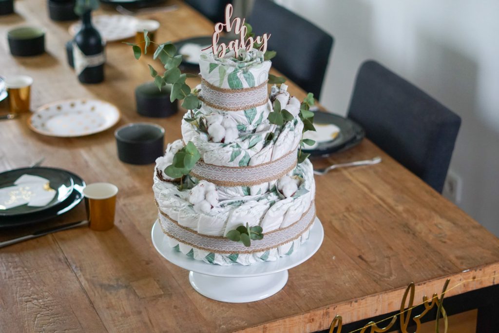 Windeltorte als Geldgeschenk zur Geburt basteln