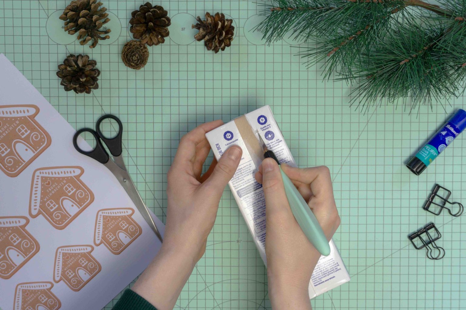 Nachhaltige Keksverpackung für Weihnachten basteln Upcycling Geschenk