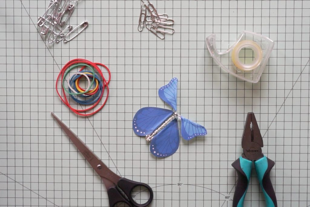 Anleitung für fliegende Schmetterlinge aus Papier