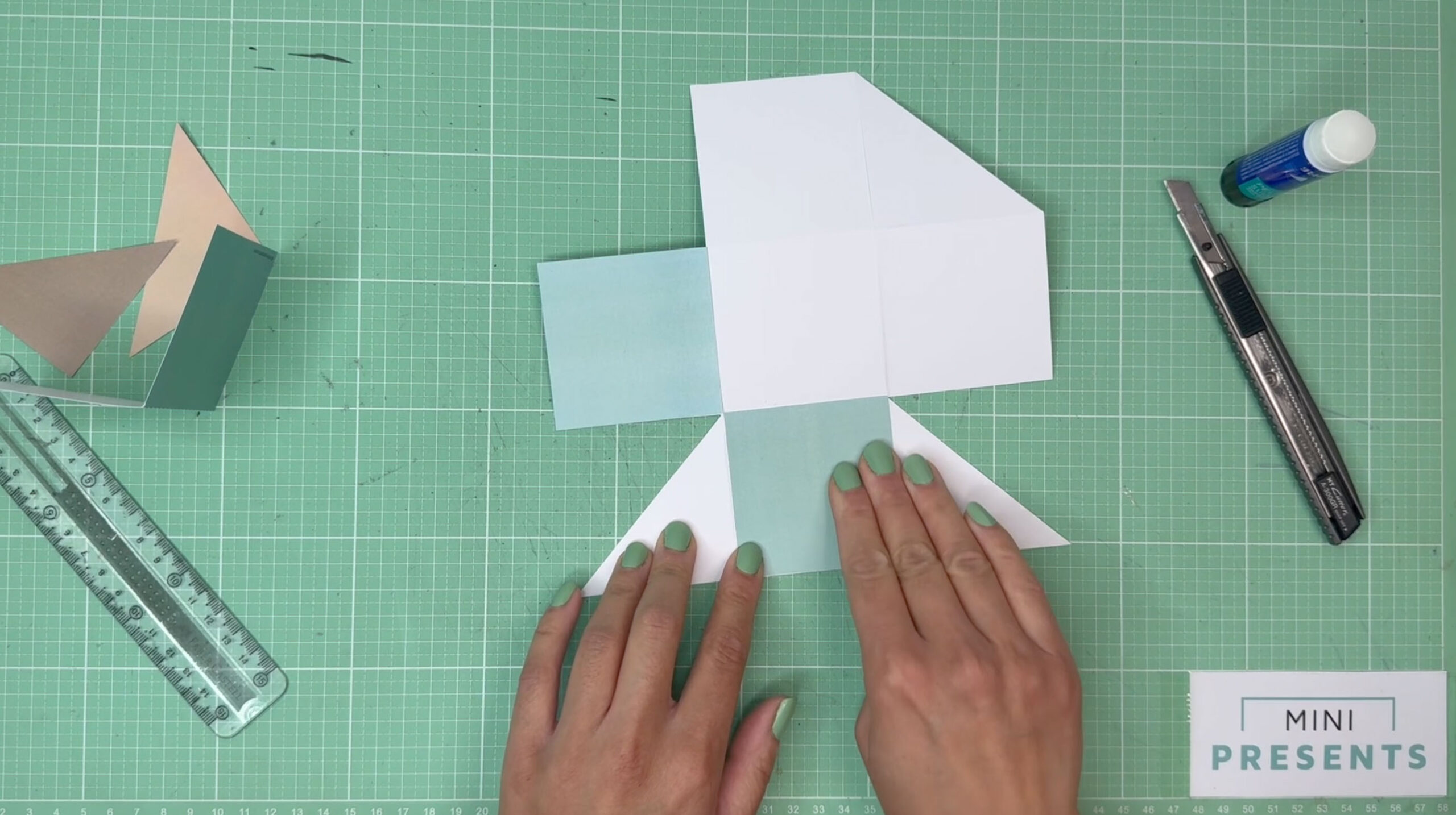 Puzzle Explosionsbox Bastelvorlage