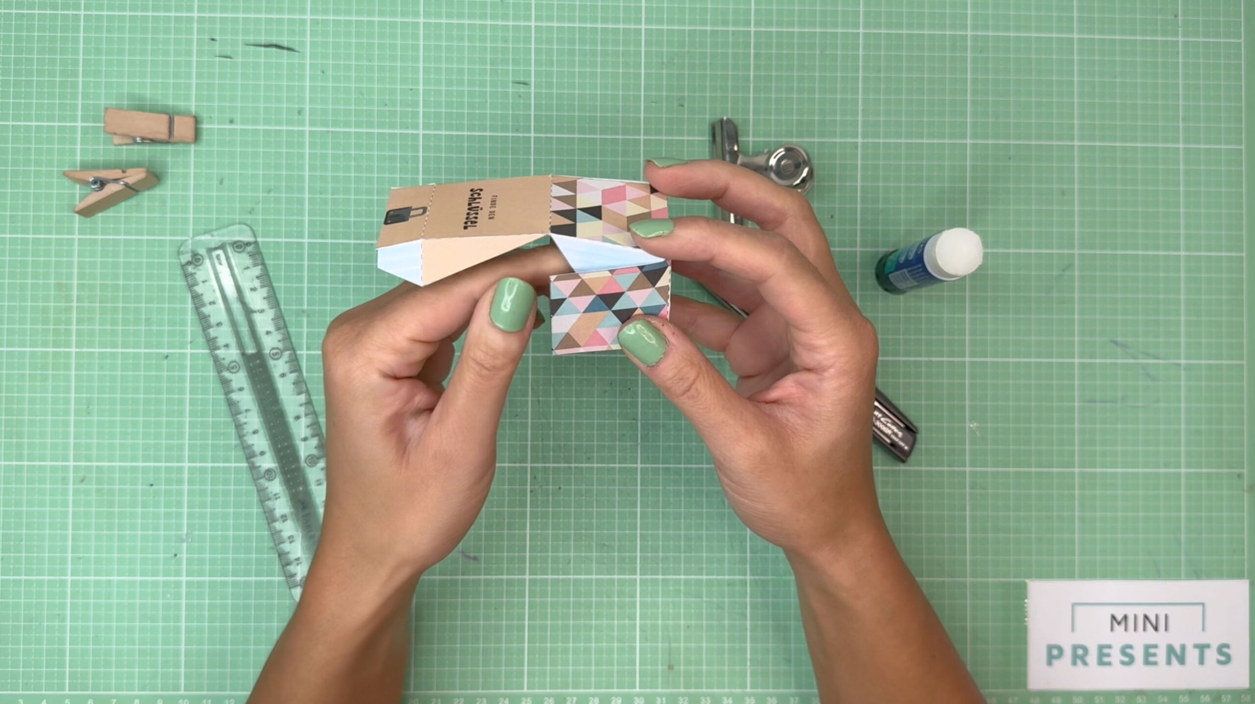 Explosionsbox Bastelanleitung