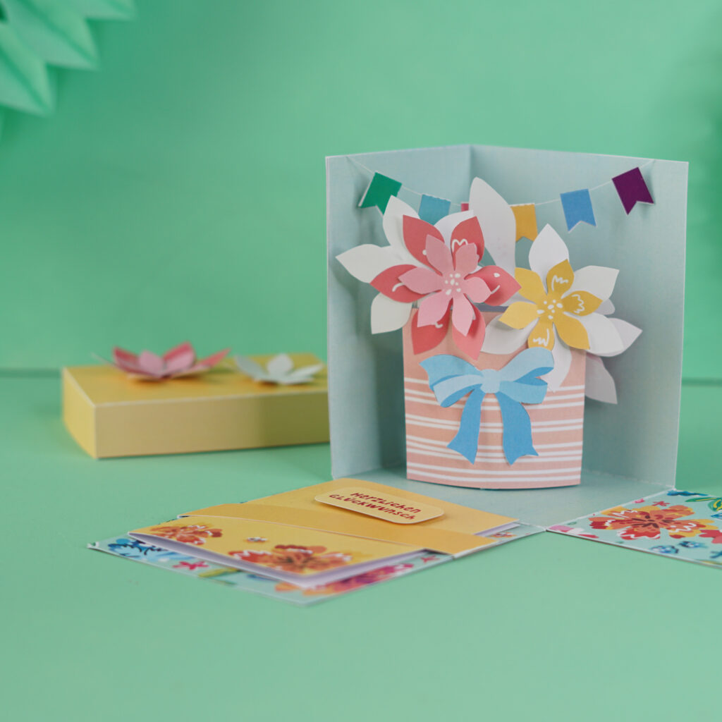 DIY Blumenstrauß Explosionsbox aus Papier basteln