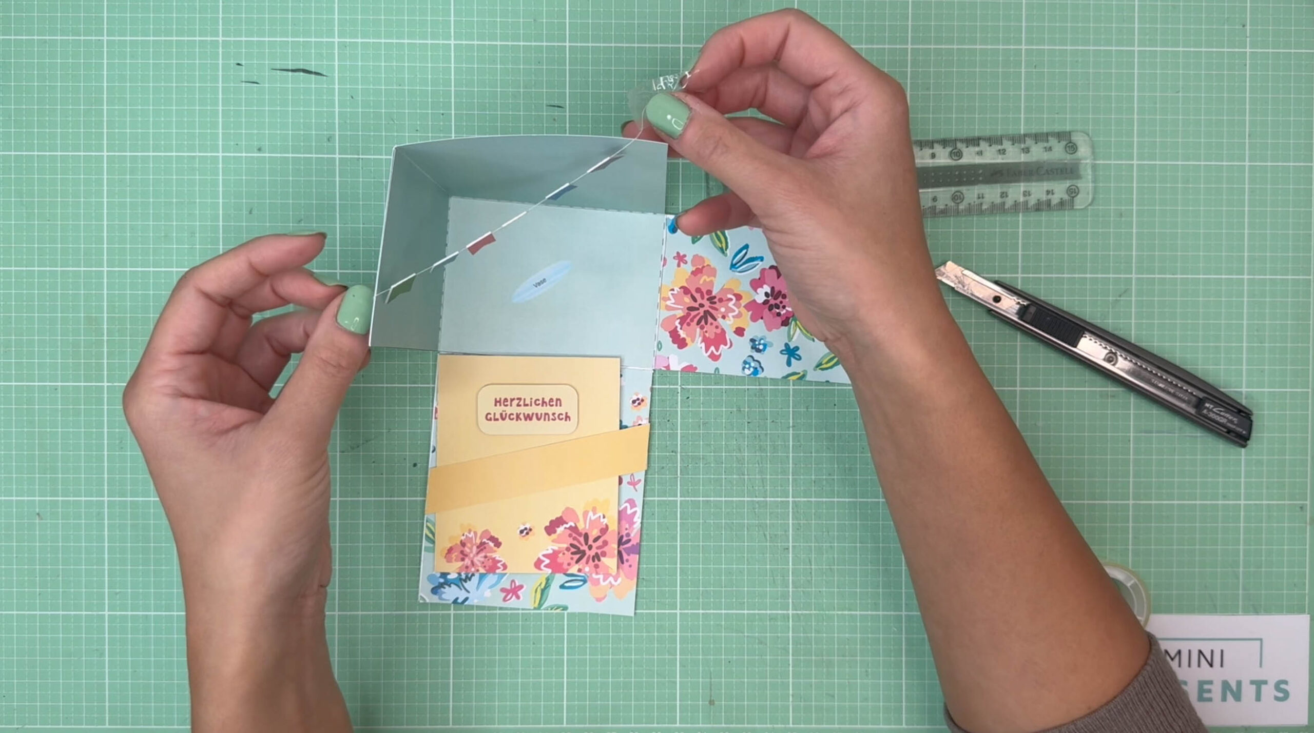 Bastelanleitung Blumen Explosionsbox