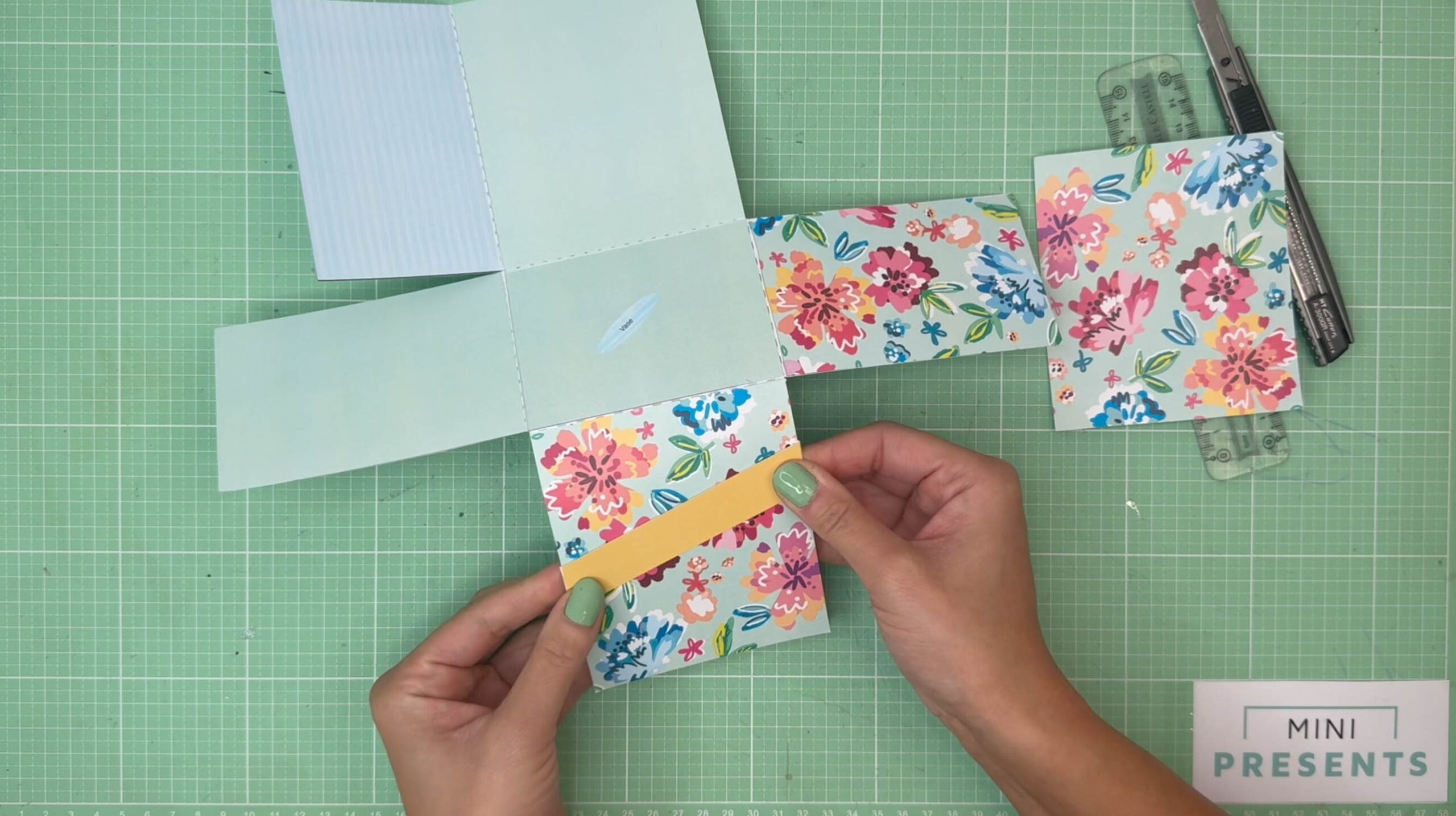 Bastelanleitung Blumen Explosionsbox