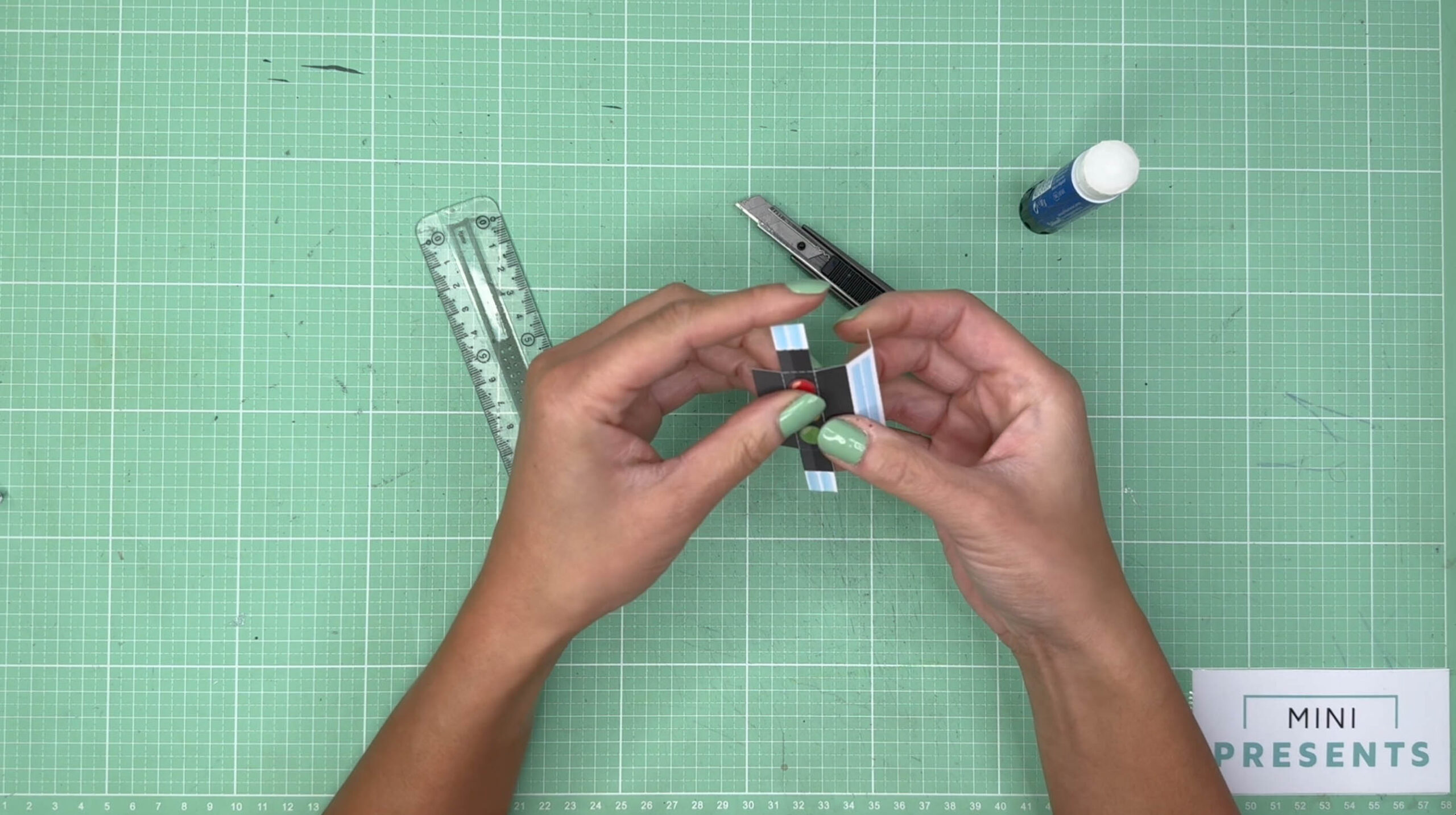 Bastelanleitung Führerschein Geldgeschenk Explosionsbox basteln