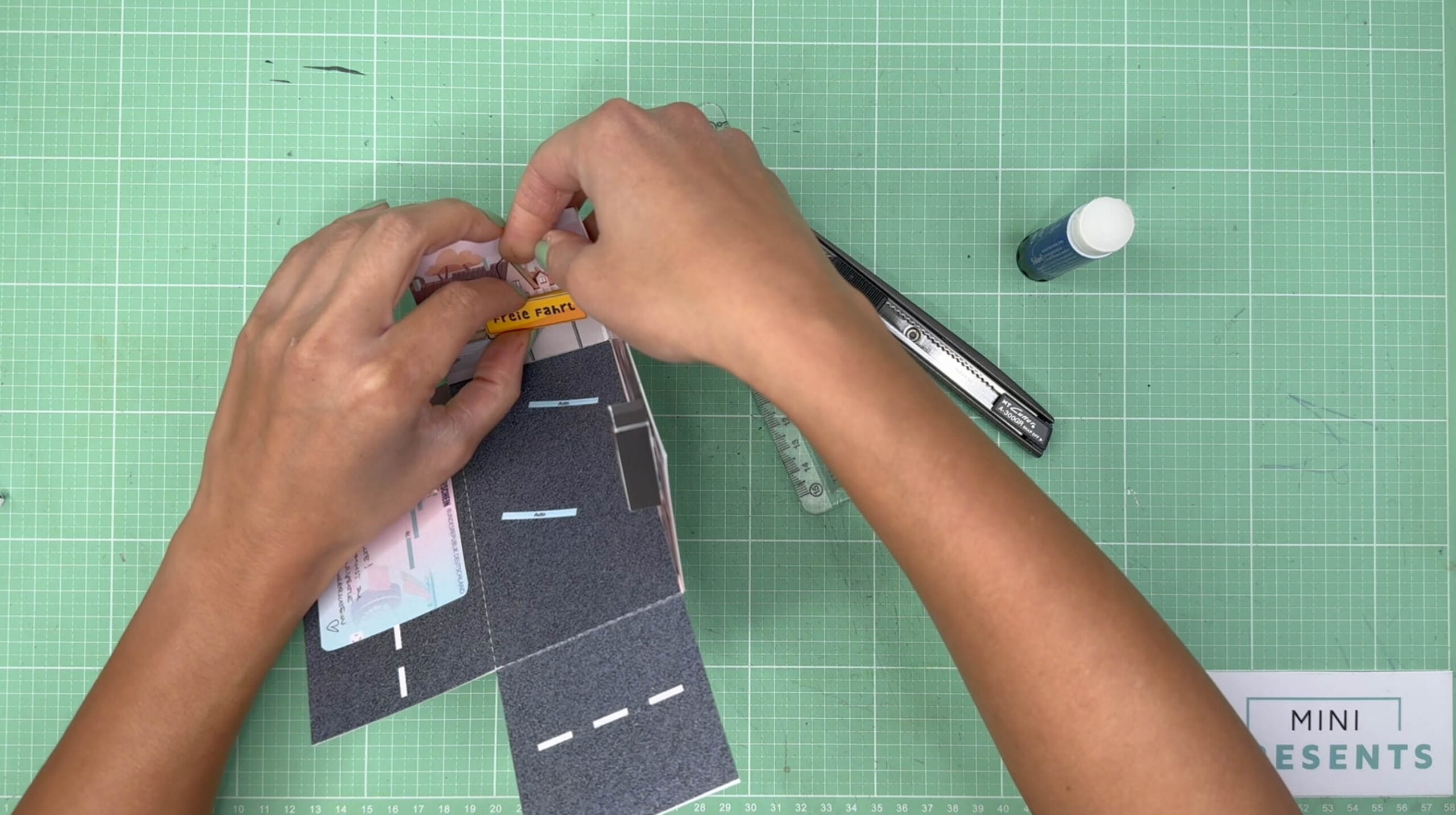 Bastelanleitung Führerschein Geldgeschenk Explosionsbox basteln