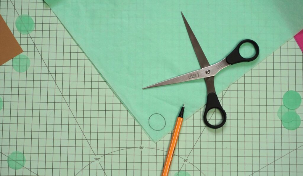 Konfetti für Muttertagskarte selber basteln